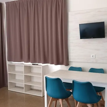 Ξενοδοχείο με διαμερίσματα Mariposas 4*