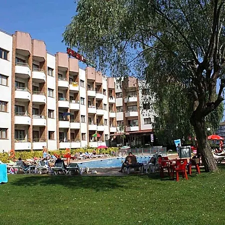 Ξενοδοχείο με διαμερίσματα Mariposas Λορέτ Ντε Μαρ