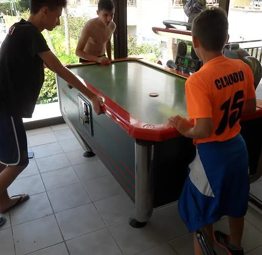 Mariposas Aparthotel 4*